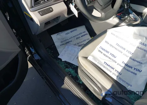 2017 Hyundai Elantra Se из США, поврежденный, VIN 5NPD84LF0HH187630